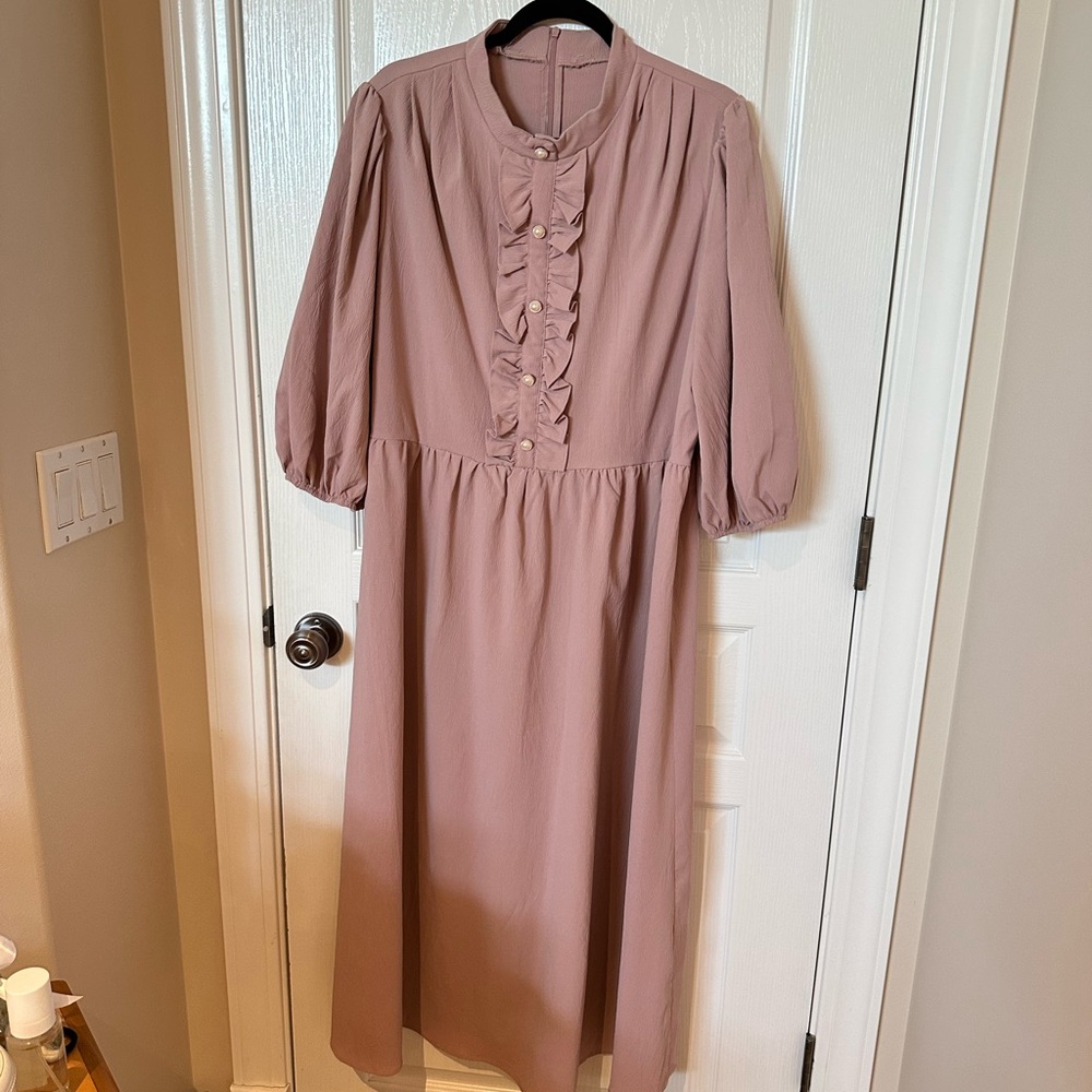AMAZON size 3X (22) Mauve Ruffle Front Dress pearl button, Wedding, dressy, WOW!